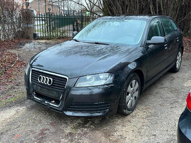 Gebraucht Audi A3 105 PS (77 kW) 2012 Schwarz Kleinwagen