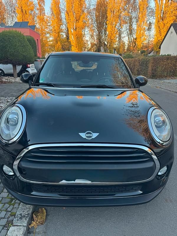 Second-hand Mini ONE 102 CP (75 kW) 2017 Negru Hatchback