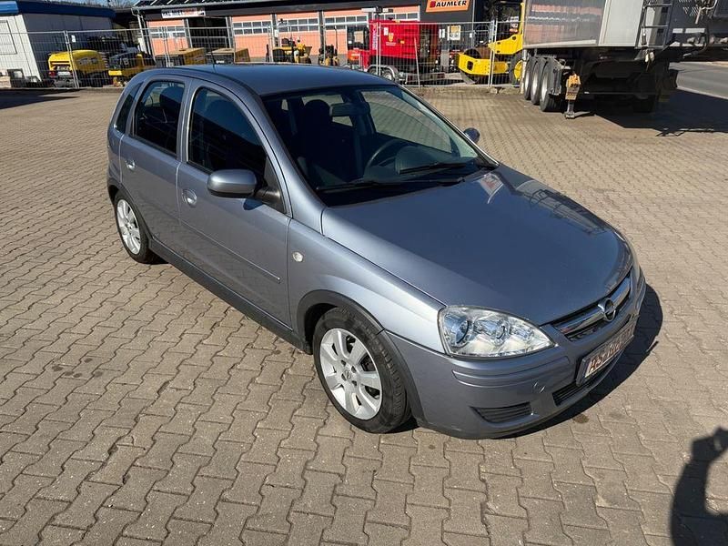 Second-hand Opel Corsa Cosmo 80 CP (58 kW) 2005 Argintiu Hatchback
