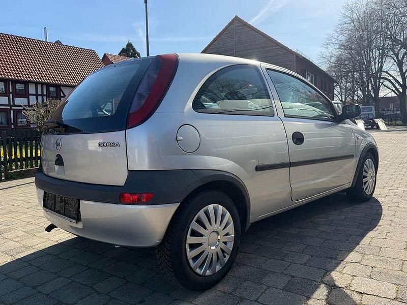 Second-hand Opel Corsa Comfort 58 CP (42 kW) 2001 Gri Hatchback