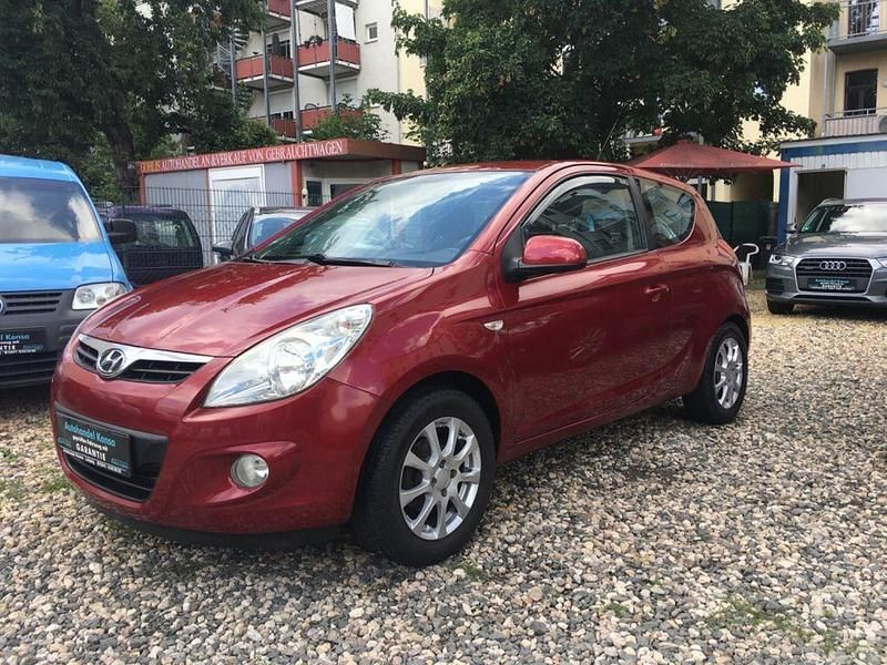 Rot Gebraucht 2010 Hyundai i20 Classic Kleinwagen | 4.390 € (Fairer Preis) - Bild 1/4