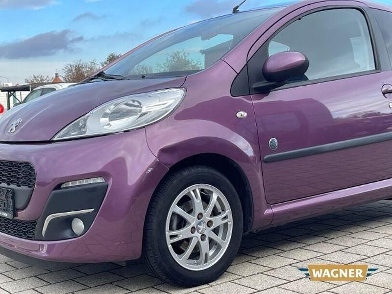 Gebraucht Peugeot 107 Envy 68 PS (50 kW) 2012 Violett Kleinwagen
