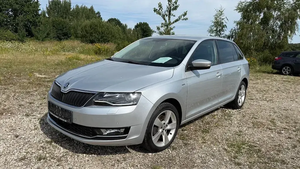 Gebraucht Skoda Rapid Clever 110 PS (80 kW) 2019 Silber Kleinwagen