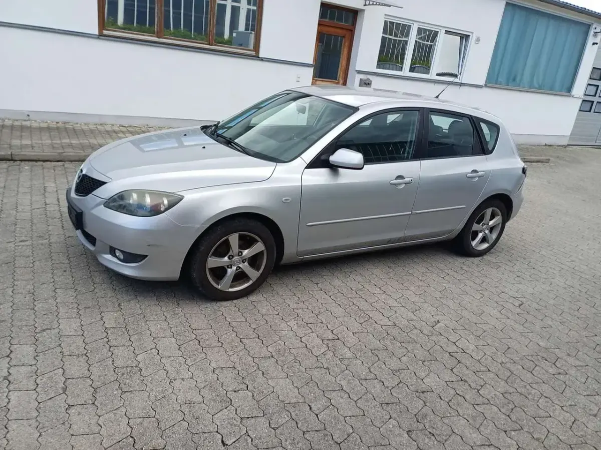 Gebraucht Mazda 3 Active 105 PS (77 kW) 2006 Satinsilber metallic Kleinwagen