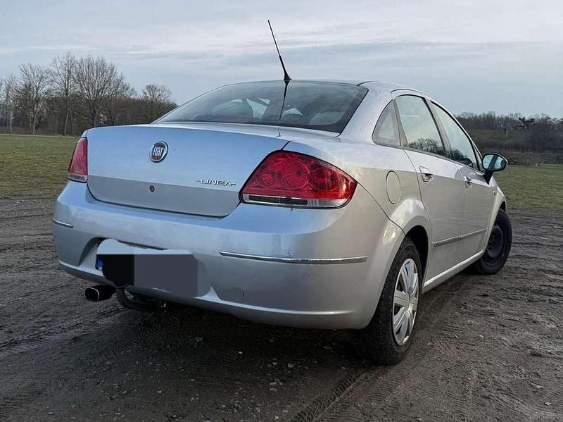 Gebraucht Fiat Linea Emotion 120 PS (88 kW) 2008 Limousine