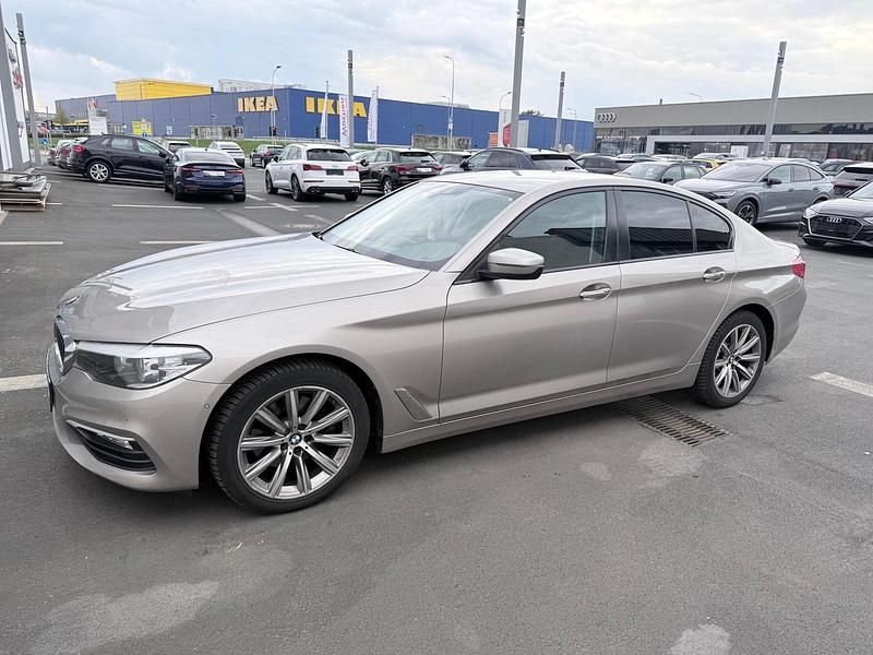 Gold Gebraucht 2018 BMW 520 Limousine | 20.500 € (Fairer Preis) - Bild 1/4