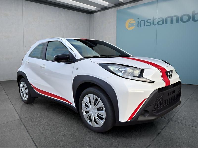 Neu 2025 Toyota Aygo Kleinwagen | 17.749 € - Bild 1/4