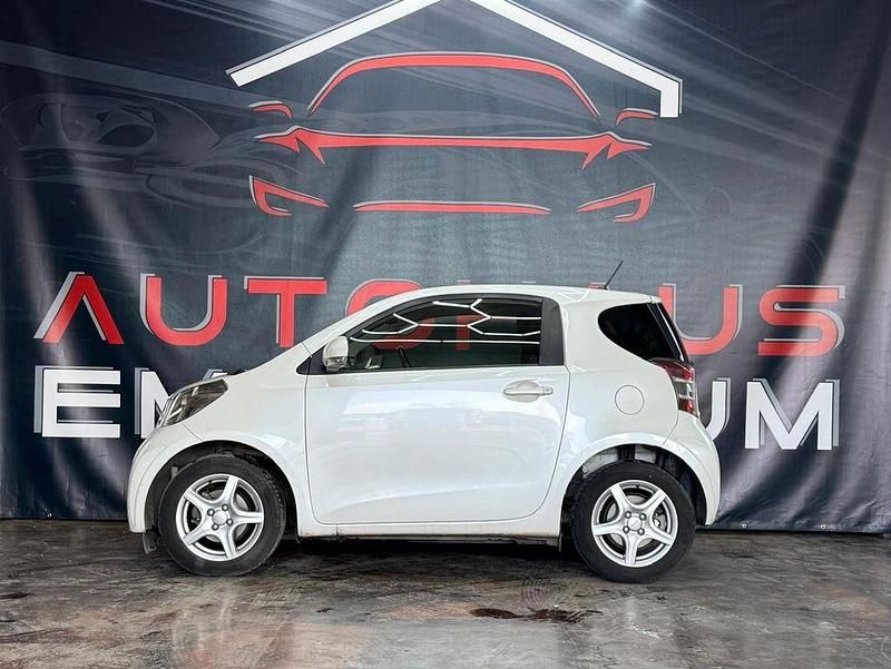 Gebraucht Toyota iQ 68 PS (50 kW) 2009 Weiß Kleinwagen