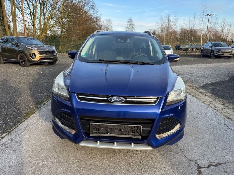 Blau Gebraucht 2015 Ford Kuga SUV | 14.299 € (Fairer Preis) - Bild 1/4