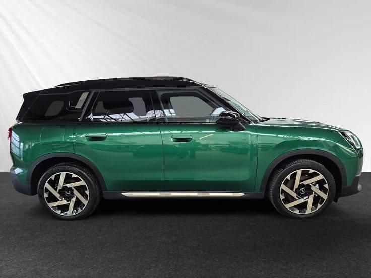 Gebraucht Mini Countryman 218 PS (160 kW) 2025 British racing green metallic SUV