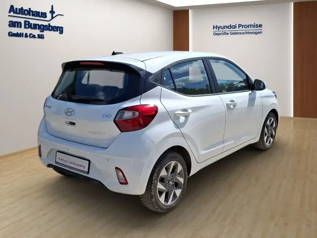 Gebraucht Hyundai i10 Trend 63 PS (46 kW) 2025 Weiß Kleinwagen