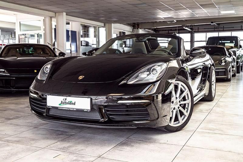 Second-hand Porsche Boxster 375 CP (275 kW) 2017 Negru Cabrio
