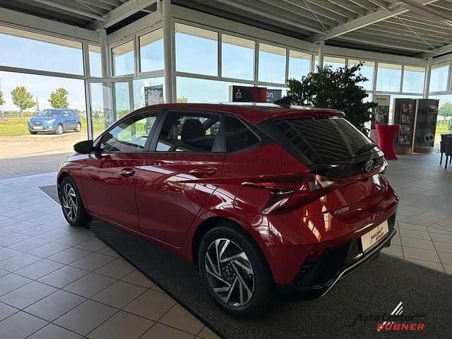 Gebraucht Hyundai i20 101 PS (74 kW) 2024 Rot Kleinwagen