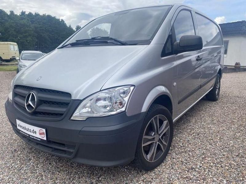 Gebraucht Mercedes Vito 95 PS (69 kW) 2012 Brillantsilber (metallic) Van