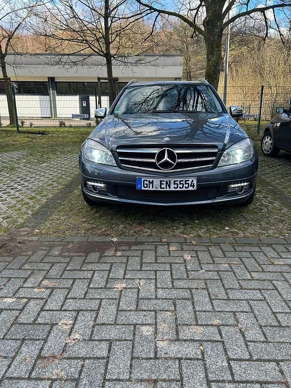 Gebraucht Mercedes C220 Classic 170 PS (125 kW) 2010 Andere farben Kombi