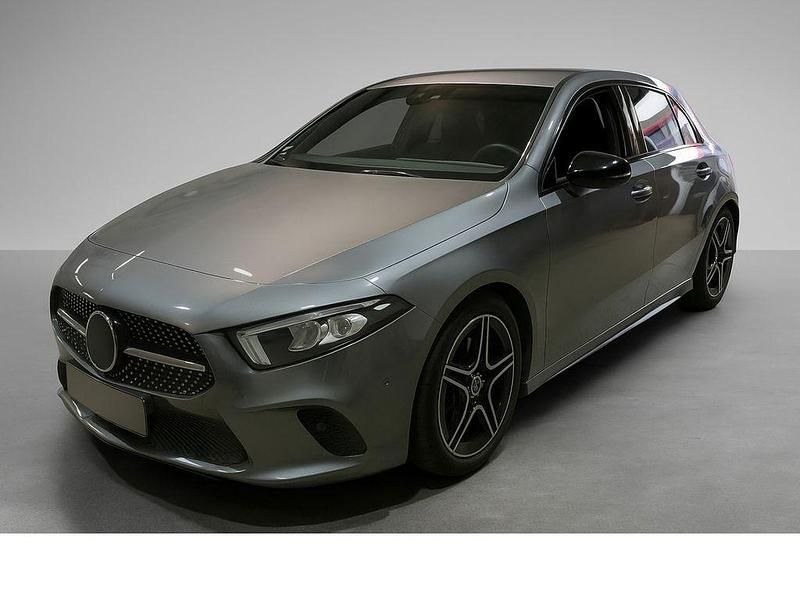 Grau Gebraucht 2020 Mercedes A220 Limousine | 22.998 € (Etwas zu teuer) - Bild 1/1
