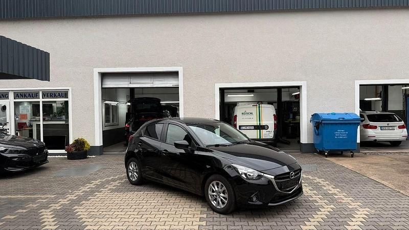 Gebraucht Mazda 2 Edition 90 PS (66 kW) 2015 Schwarz Limousine