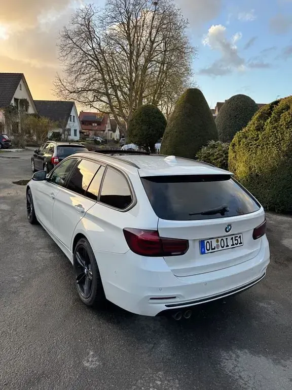 Gebraucht BMW 330 M Sport 258 PS (189 kW) 2018 Weiß Kombi