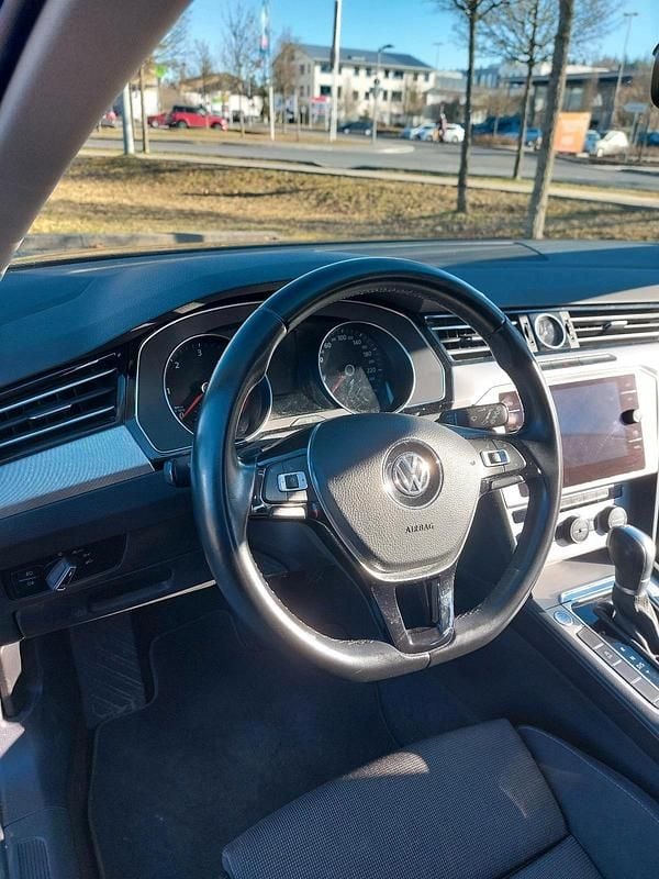 Gebraucht VW Passat 150 PS (110 kW) 2019 Schwarz Kombi