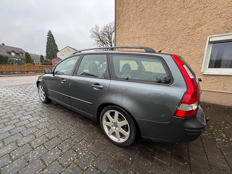 Gebraucht Volvo V50 220 PS (161 kW) 2004 Grau Kombi