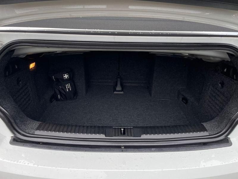 Gebraucht VW Golf 160 PS (117 kW) 2011 Weiß Cabrio