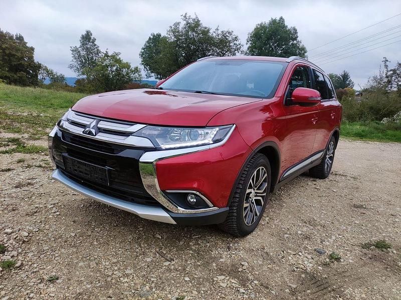 Rot Gebraucht 2018 Mitsubishi Outlander SUV | 14.500 € (Fairer Preis) - Bild 1/4