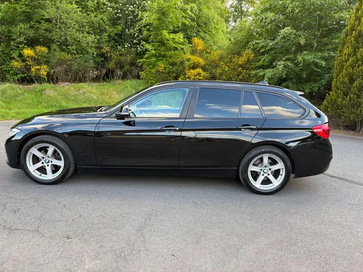 Gebraucht BMW 318 Sport Line 150 PS (110 kW) 2015 Schwarz Kombi
