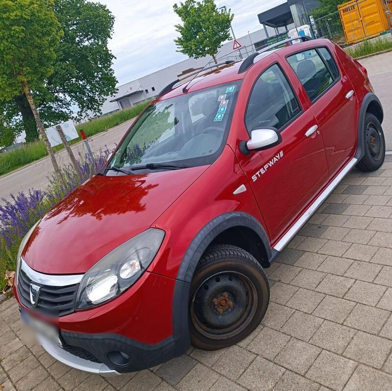 Rot Gebraucht 2012 Dacia Sandero Stepway Kleinwagen | 2.790 € (Superpreis) - Bild 1/4