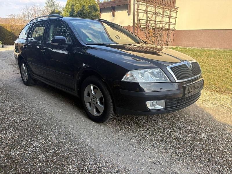 Gebraucht Skoda Octavia Team Edition 102 PS (75 kW) 2008 Schwarz Kombi