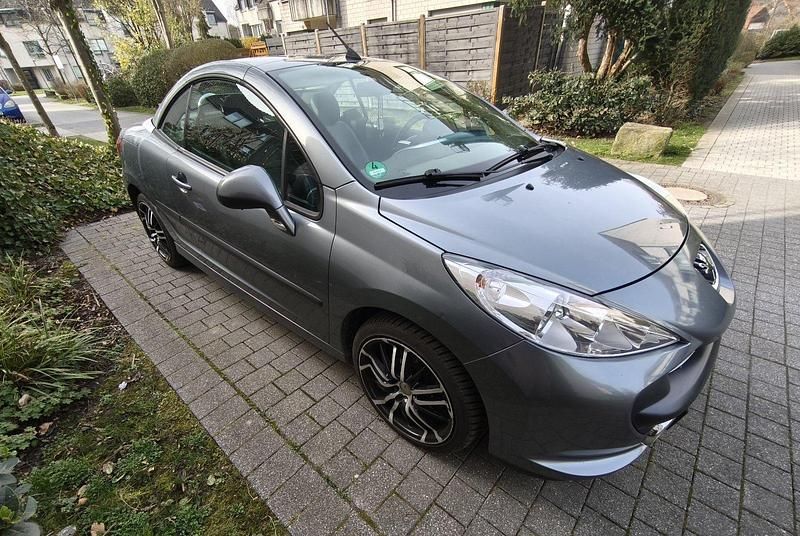 Gebraucht Peugeot 207 CC 120 PS (88 kW) 2006 Grau Cabrio