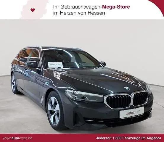 Gebraucht BMW 530 Sport Line 252 PS (185 kW) 2021 Kombi