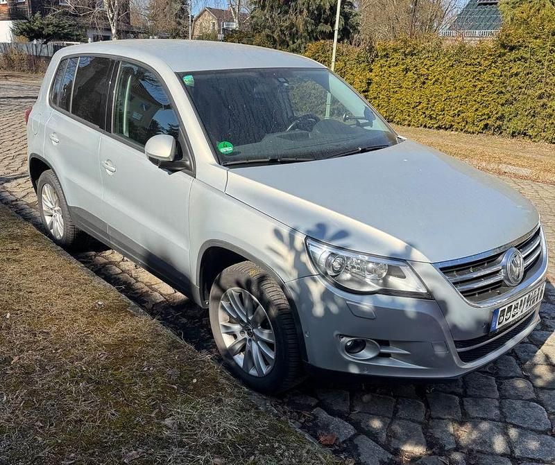Gebraucht VW Tiguan Style 140 PS (102 kW) 2011 Silber SUV