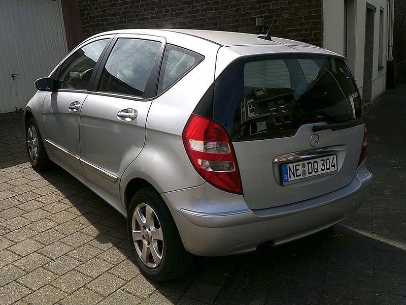 Gebraucht Mercedes A150 95 PS (69 kW) 2004 Silber Limousine