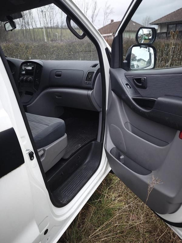 Gebraucht Hyundai H-1 2012 Weiß Van / Kleinbus