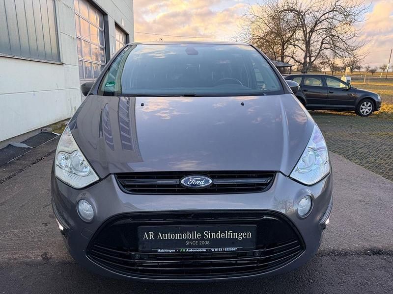 Gebraucht Ford S-MAX Business Edition 140 PS (102 kW) 2014 Braun Van / Kleinbus