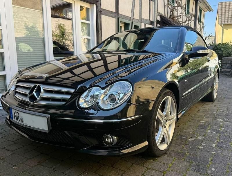 Gebraucht Mercedes CLK320 Edition 224 PS (164 kW) 2008 Schwarz Cabrio