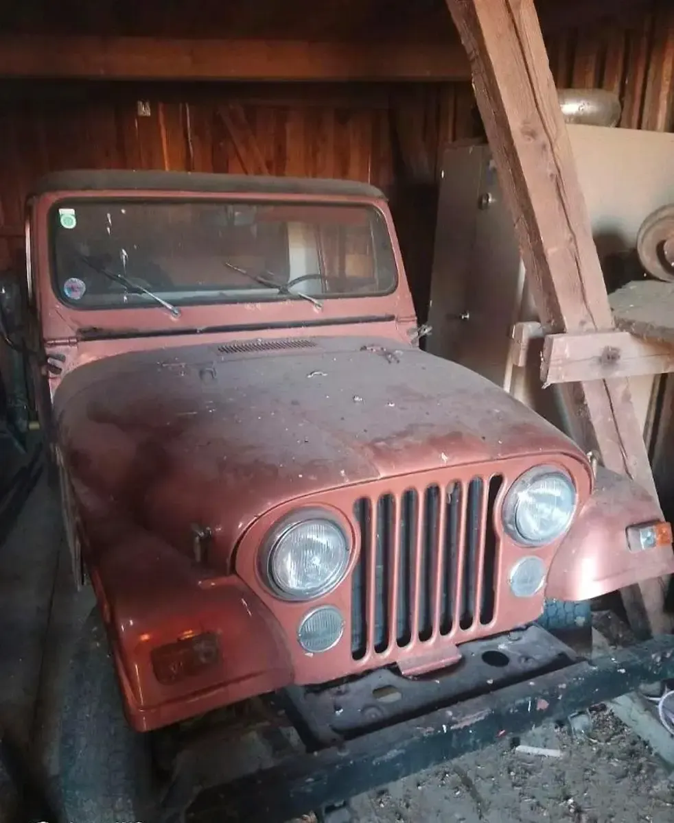 Käytetty Jeep CJ 110 HP (80 kW) 1981 Ruskea Katumaasturi