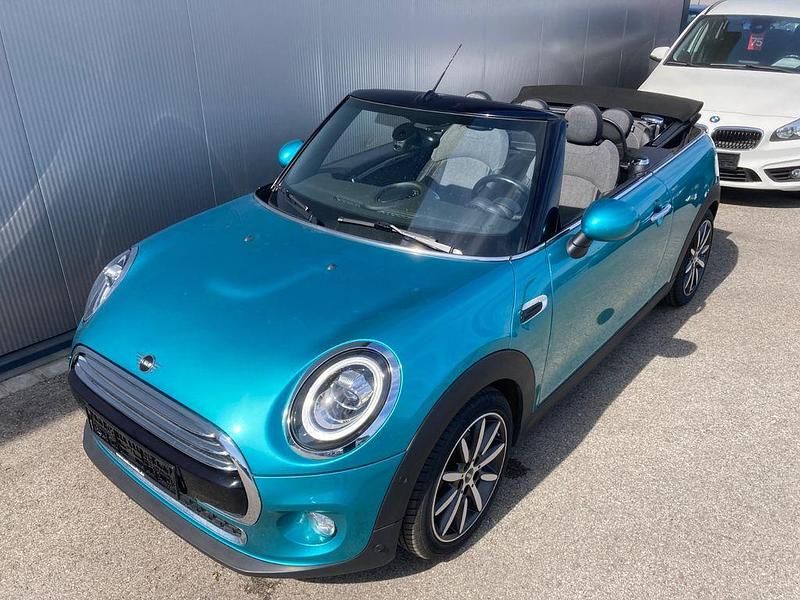 Używany Mini Cooper 136 KM (100 kW) 2018 Niebieski Hatchback