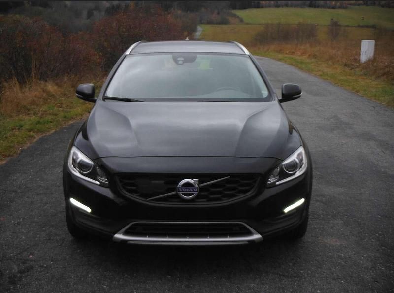 Gebraucht Volvo V60 CC 190 PS (139 kW) 2015 Kombi