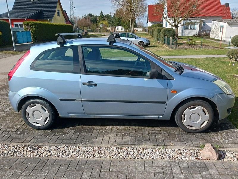 Gebraucht Ford Fiesta 60 PS (44 kW) 2005 Kleinwagen