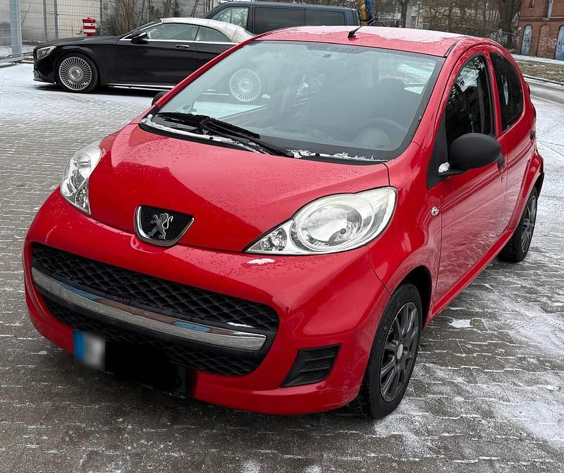 Gebraucht Peugeot 107 68 PS (50 kW) 2010 Rot Kleinwagen