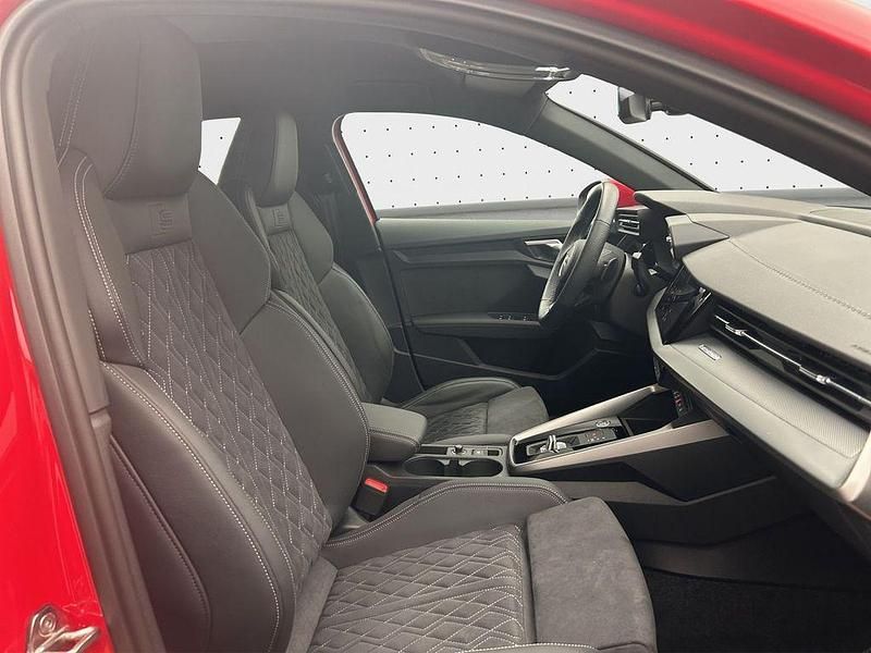 Gebraucht Audi A3 S-Line 190 PS (139 kW) 2022 Tangorot metallic Limousine