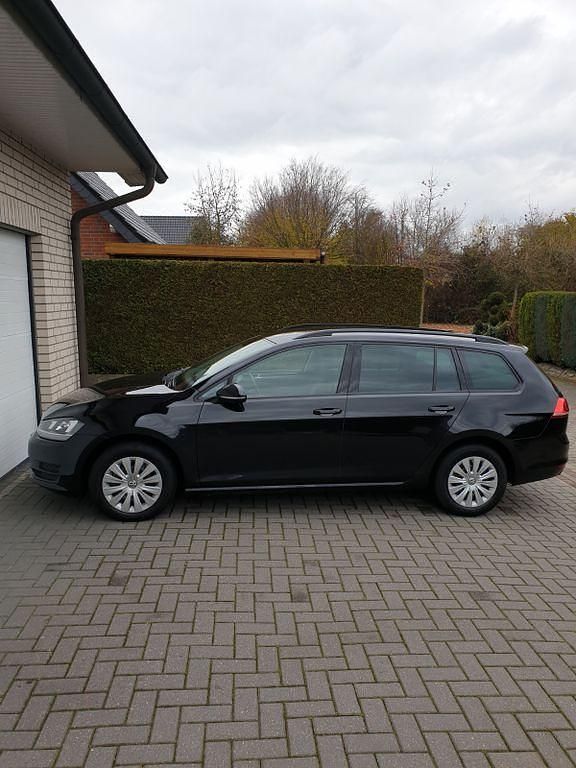 Gebraucht VW Golf VII 110 PS (80 kW) 2017 Schwarz Limousine