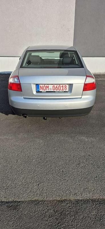 Gebraucht Audi A4 131 PS (96 kW) 2002 Silber Limousine