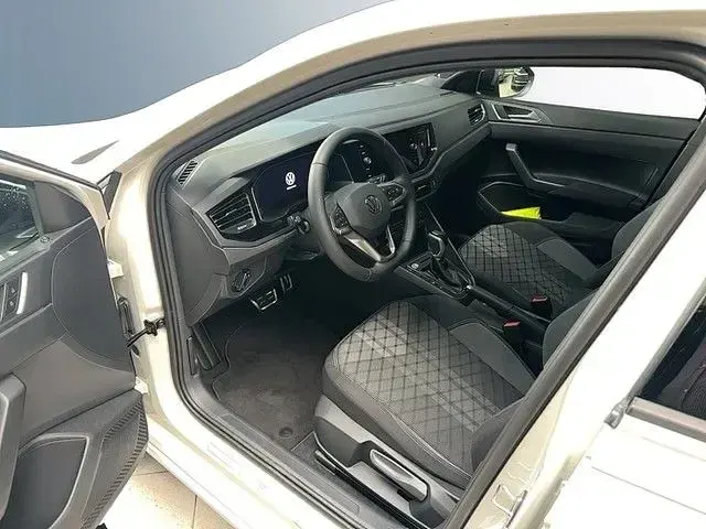 Gebraucht VW Taigo R-line 150 PS (110 kW) 2024 Ascotgrau schwarz SUV