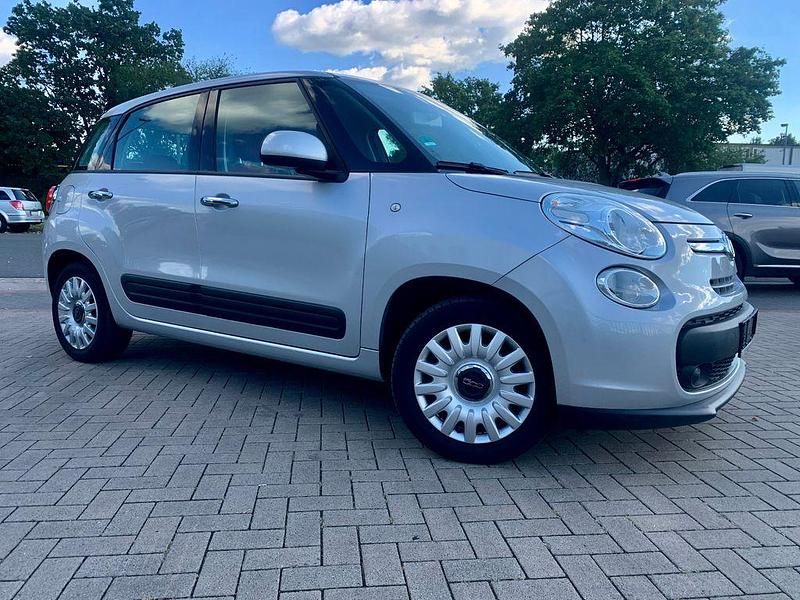 Grün Gebraucht 2012 Fiat 500L Lounge Van / Kleinbus | 5.990 € (Etwas zu teuer) - Bild 1/4