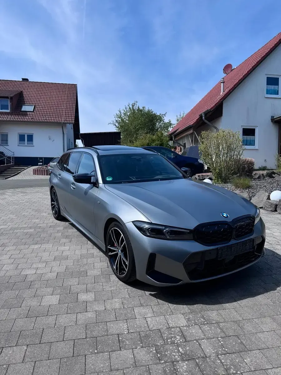 Gebraucht BMW 340 M Sport 374 PS (275 kW) 2023 Grau Kombi