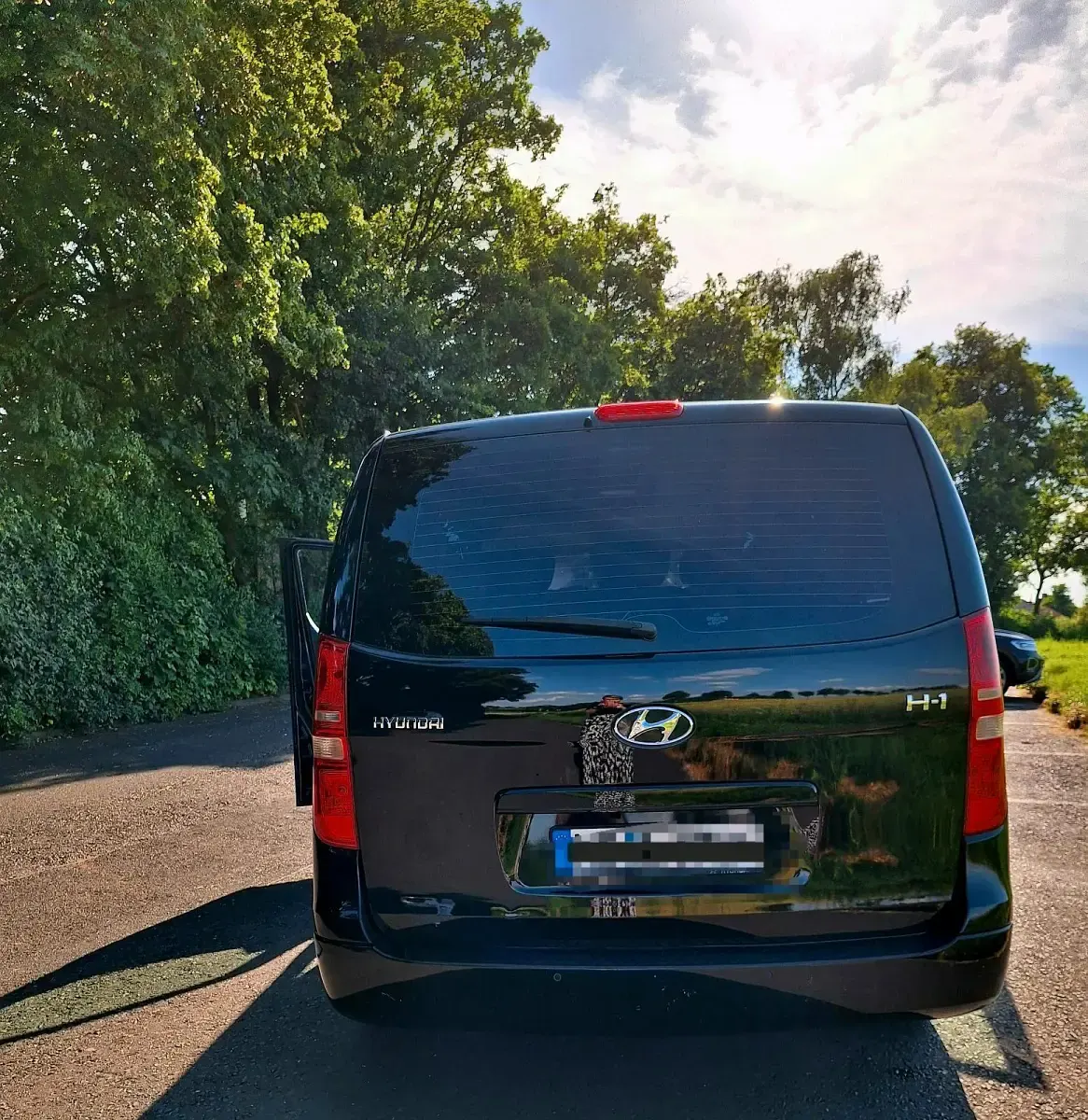 Gebraucht Hyundai H-1 170 PS (125 kW) 2011 Schwarz Van / Kleinbus
