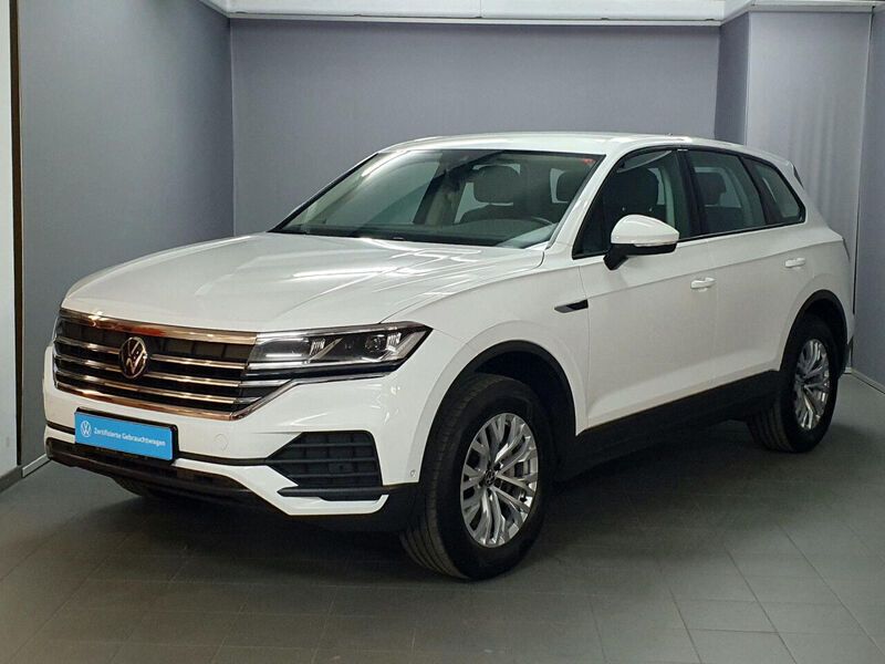 Gebraucht VW Touareg Basis 231 PS (169 kW) 2022 Pure white SUV