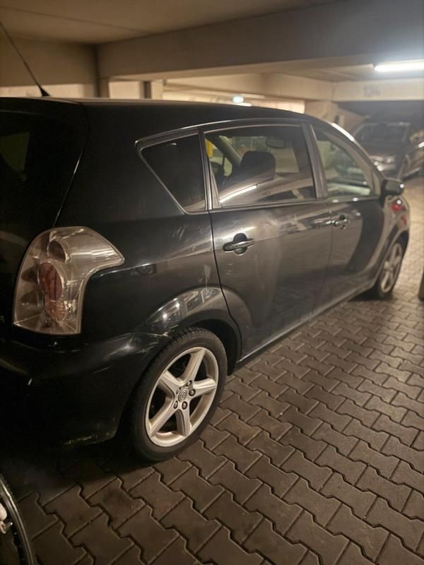 Gebraucht Toyota Corolla Verso 177 PS (130 kW) 2006 Schwarz Van / Kleinbus